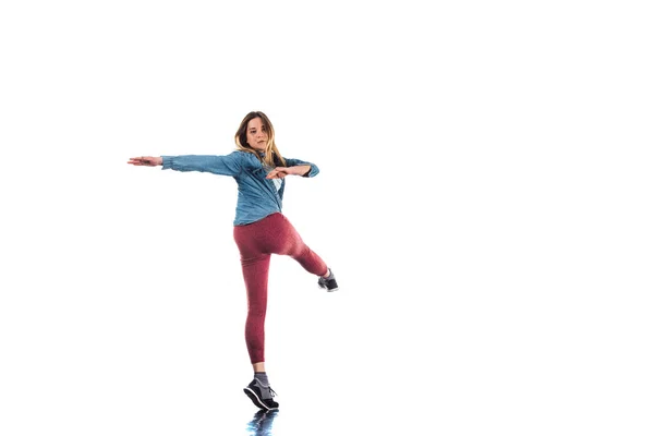 에어로빅 움직임을 보여주는 여자 — 스톡 사진