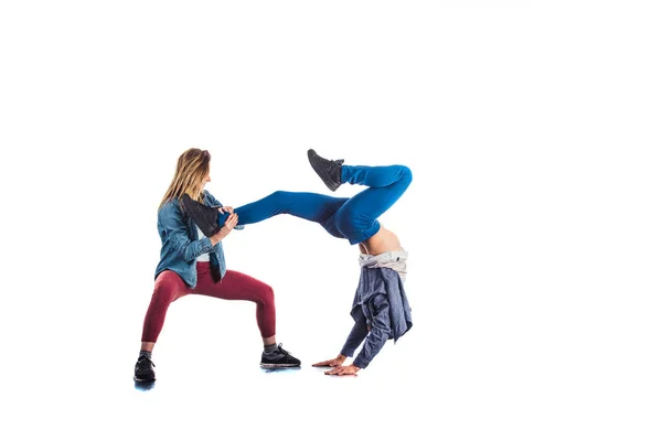 Twee mensen exercisie gymnastiek — Stockfoto