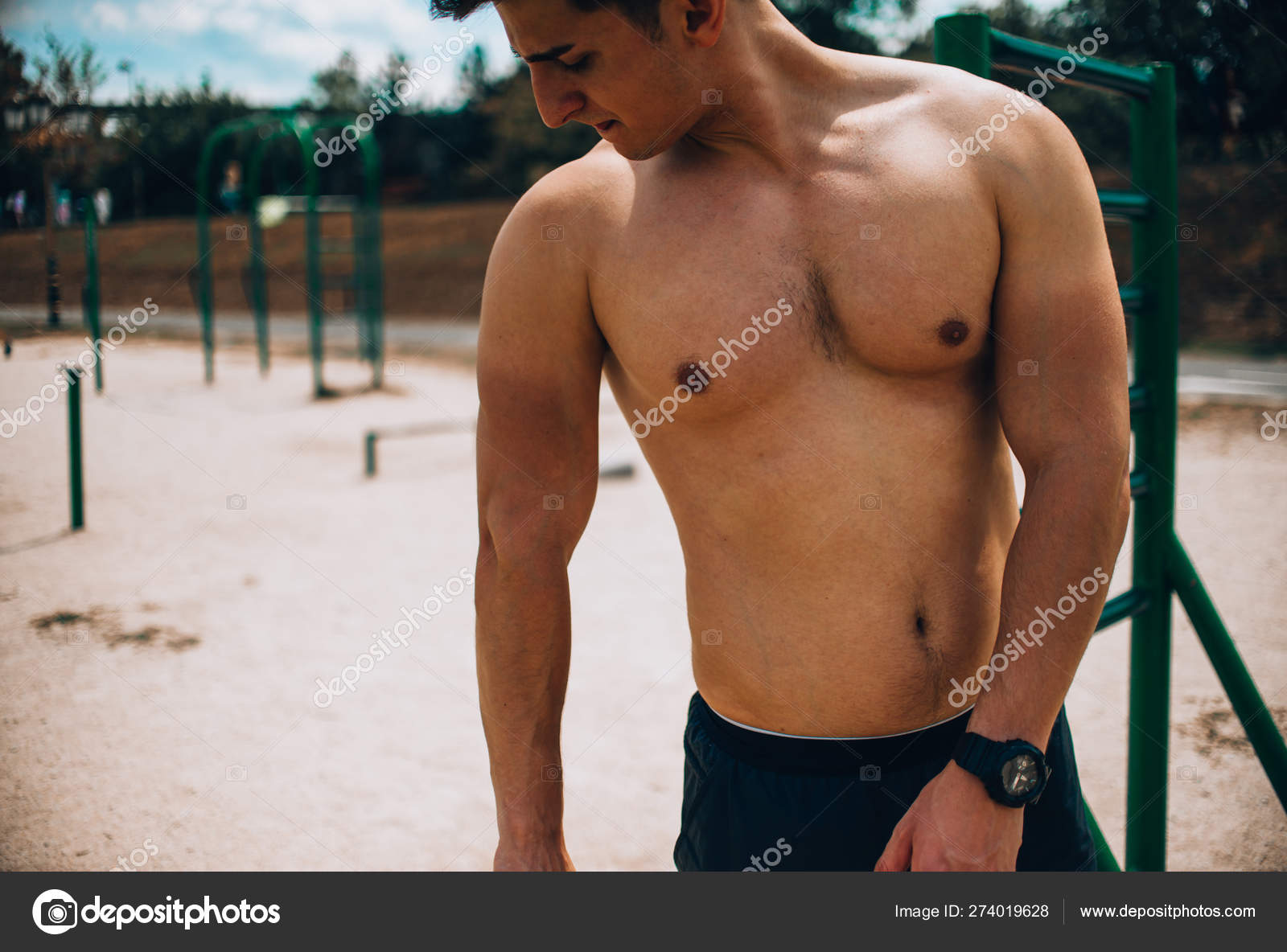 Muscular Young Bodybuilder Relaxed Pose Looking Stock Photo 321945869 |  Shutterstock