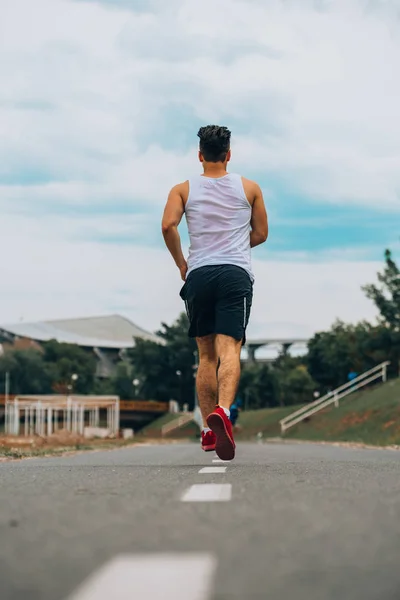 Running Atleet Man Runner Sprinten Tijdens Buiten Training Voor Marathon — Stockfoto