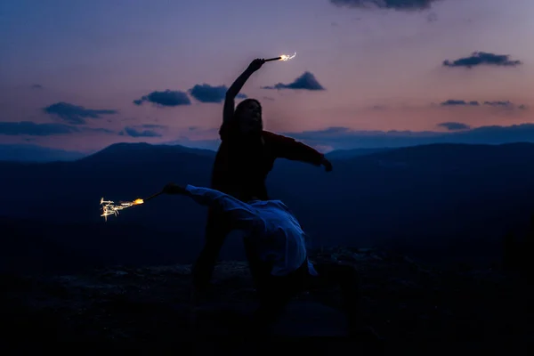 Jovem Dançarina Bonita Dançando Hip Hop Mulher Bonita Dançando Fundo — Fotografia de Stock