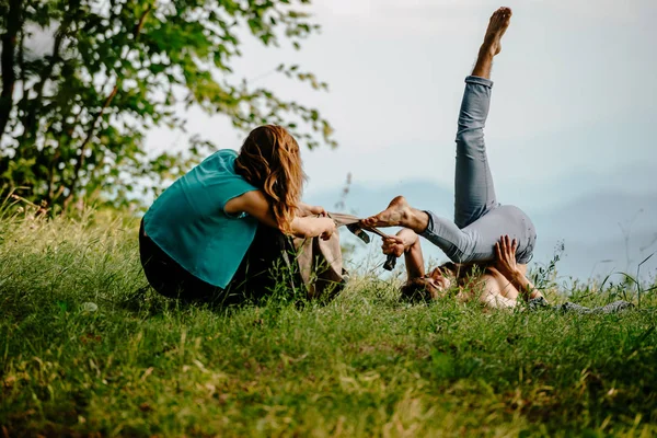 Couple Está Bailando Danza Contemporánea Joven Niña Bailando Danza Moderna — Foto de Stock