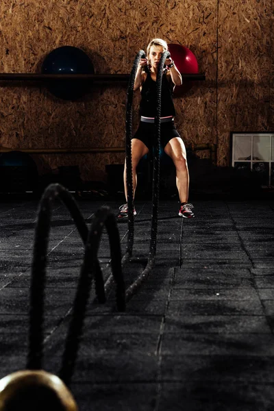 体操健美运动中的健身绳 — 图库照片