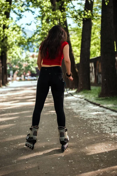 Teenage Girl Inline Skates Running High Speed Asphalt Road — Stock Photo, Image