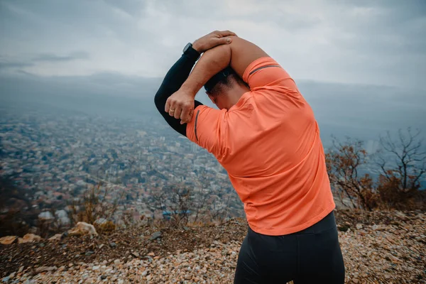 Gezonde Man Van Middelbare Leeftijd Tijdens Voorbereiding Voor Een Jogging — Stockfoto