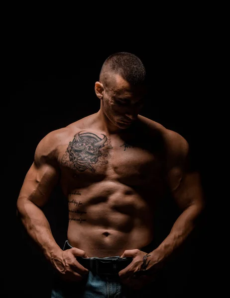 Halterofilista Posando Bonito Desportista Poder Masculino Aptidão Homem Musculado Com — Fotografia de Stock