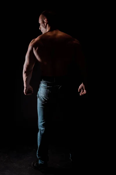 Sport Och Träning Man Med Muskulös Kropp Athletic Bodybuilder Pose — Stockfoto