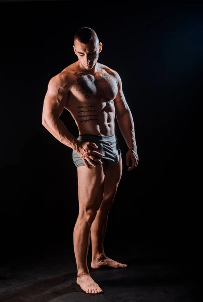 Starker Und Fitter Mann Bodybuilder Sportlicher Muskelprotz Sport Und Fitnesskonzept — Stockfoto