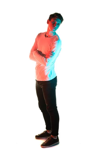 Portret Atrakcyjnego Stylowego Mężczyzny Pozującego Białym Tle — Zdjęcie stockowe