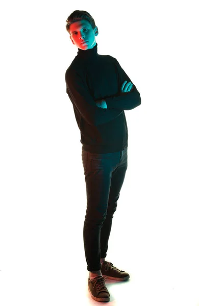 Студійний Знімок Модної Чоловічої Моделі Чорному Пуловері Позує Студії — стокове фото