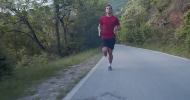 Entraînement Endurance Homme Course Tir Poupée — Video