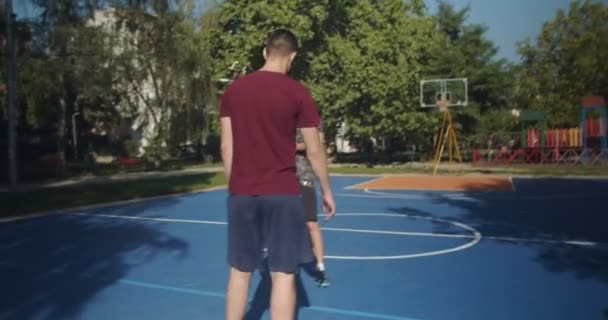 Practicing Basketball Sunny Day Coordinating Game — Stock Video