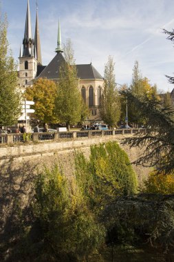 Luxembourge katedralde. Şehir manzarası