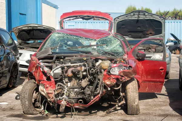 Кладовище Автомобілів Розбиті Автомобілі Продаються Запчастинах — стокове фото