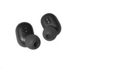 Beyaz arka planda kablosuz kulaklık. Kablosuz kulaklık, yakın plan, beyaz arkaplanda izole edilmiş..