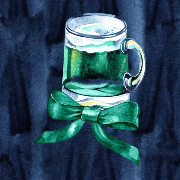 为圣帕特里克日准备的带绿色啤酒的啤酒杯。水彩飞溅, 下降为爱尔兰假日 — 图库照片