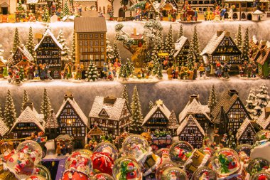 Avusturya, Europe Salsburg ünlü Noel pazarının, dekoratif minyatür şehir evleri