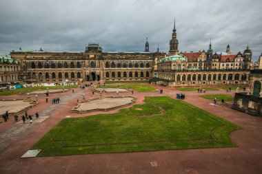 Dresden, Almanya - 1 Ocak 2019: Dresden, Almanya ünlü Zwinger müzede görünümünü