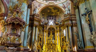 Prag, Bohemya Saint Nicholas barok Kilisesi fantastik iç