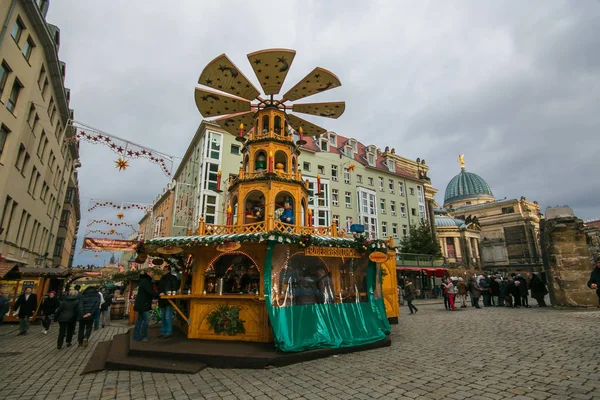 Dresden Duitsland Januari 2019 Kerstmarkt Het Historische Centrum Van Dresden Rechtenvrije Stockfoto's