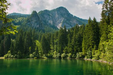 Güzel dağ gölü Trentino, İtalya. Europe