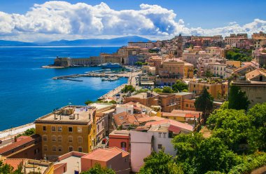 Tiren Denizi, Lazio Gaeta şehir yaz tatili
