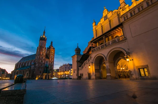 Fantastischer Blick Auf Den Marktplatz Von Krakau Frühen Morgen — Stockfoto