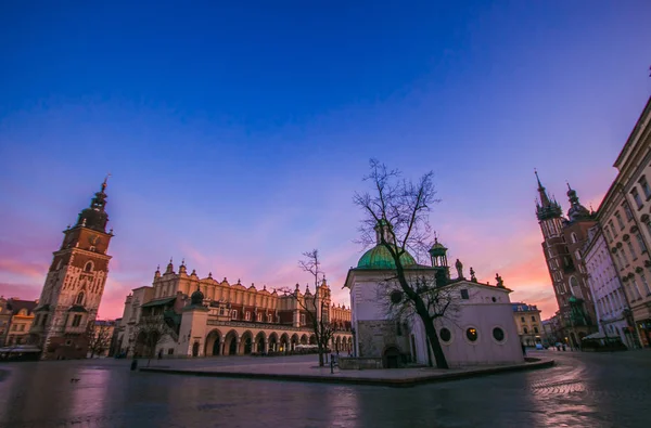 Krakkó Lengyelország Március 2019 Cloth Hall Városháza Torony Krakkóban Olt — Stock Fotó