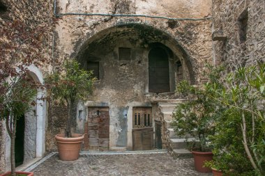 Abruzzo Santo Stefano di Sessanio tarihi merkezinde Arch