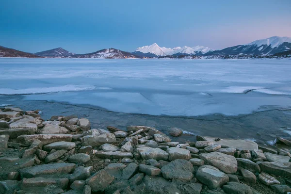 Noite Fria Inverno Lago Congelado Campotosto Abruzzo — Fotografia de Stock