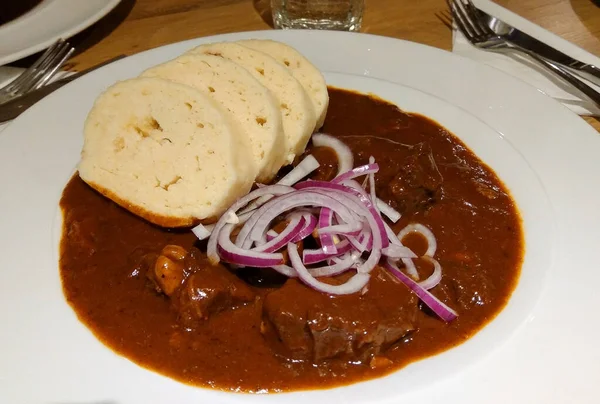 Gros Plan Sur Recette Traditionnelle Tchèque Goulache Boeuf Avec Des — Photo