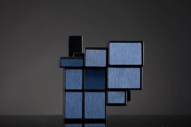 Modern Rubik küpü
