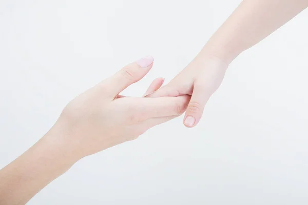 Mães Mão Segurando Mão Criança Fundo Branco Conceito Cuidado — Fotografia de Stock