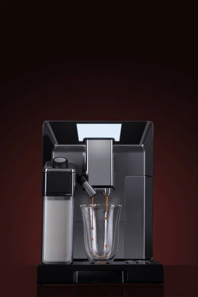 Koffiezetapparaat Met Vliegende Koffiebonen — Stockfoto