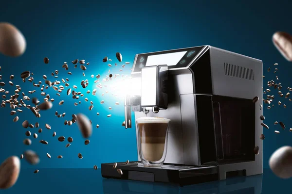 Kaffeemaschine Mit Fliegenden Kaffeebohnen — Stockfoto