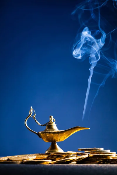 Magic Lamp Wishes Smoke Coming Out Lamp — Stock Photo, Image