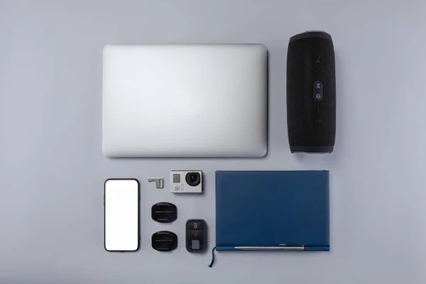 Gadgets Dispositivos Diferentes Com Telas Vazias Conjunto Mockup Flat Lay — Fotografia de Stock
