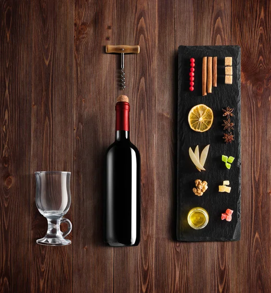 Receta Vino Caliente Ingredientes Accesorios Cocina Botella Vino Tinto Canela —  Fotos de Stock