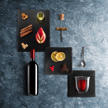 Mulled şarap tarifi Malzemeler ve mutfak aksesuarları, şişe o