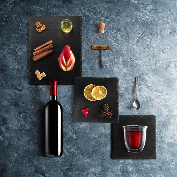 グリュー ワインのレシピの食材 キッチン アクセサリー ボトル — ストック写真