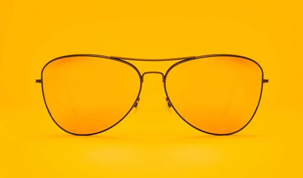 Eine realistische graue Sonnenbrille liegt auf grauem Hintergrund. Sommerposter. — Stockfoto