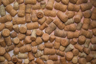 arka plan çeşitli şarap mantarlar yakın çekim kullanılan