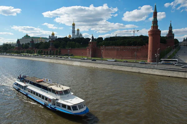 Moskva Ryssland 2014 Moskva Flod Och Arkitektur Utsikt Längs Vallen — Stockfoto