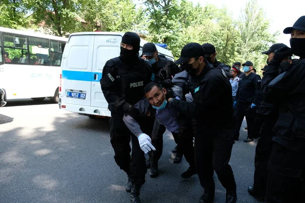 Алматы Казахстан 2020 Полиция Медики Блокируют Центральную Часть Города Предотвращение — стоковое фото