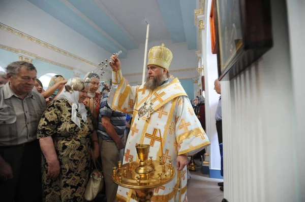 Almaty Kazakhstan 2011 Κλήρος Πραγματοποιεί Την Τελετή Έναρξης Και Καθαγιασμού — Φωτογραφία Αρχείου