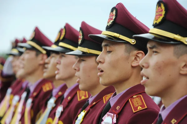 Almaty Kazakistan 2013 Studenti Del Liceo Militare Specializzato Arystan Uniforme — Foto Stock