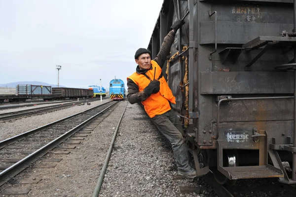 Almaty Bölgesi Kazakistan 2012 Demiryolu Istasyonu Lojistik Merkezi Çalışanları Kargo — Stok fotoğraf