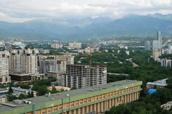 Almaty Kazajstán 2018 Las Zonas Residenciales Construyen Largo Las Calles — Foto de Stock