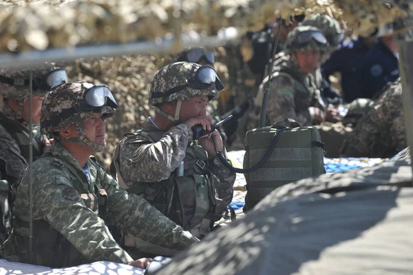 Almaty Kazakhstan 2012 Θέση Διοίκησης Στρατιωτικής Μονάδας Αξιωματικοί Ακολούθησαν Τις — Φωτογραφία Αρχείου