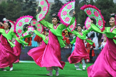 Almaty / Kazakistan - 05.01.2012: Devlet bayramı: Kazakistan halkının farklı ulusların konserleriyle birleşme günü.